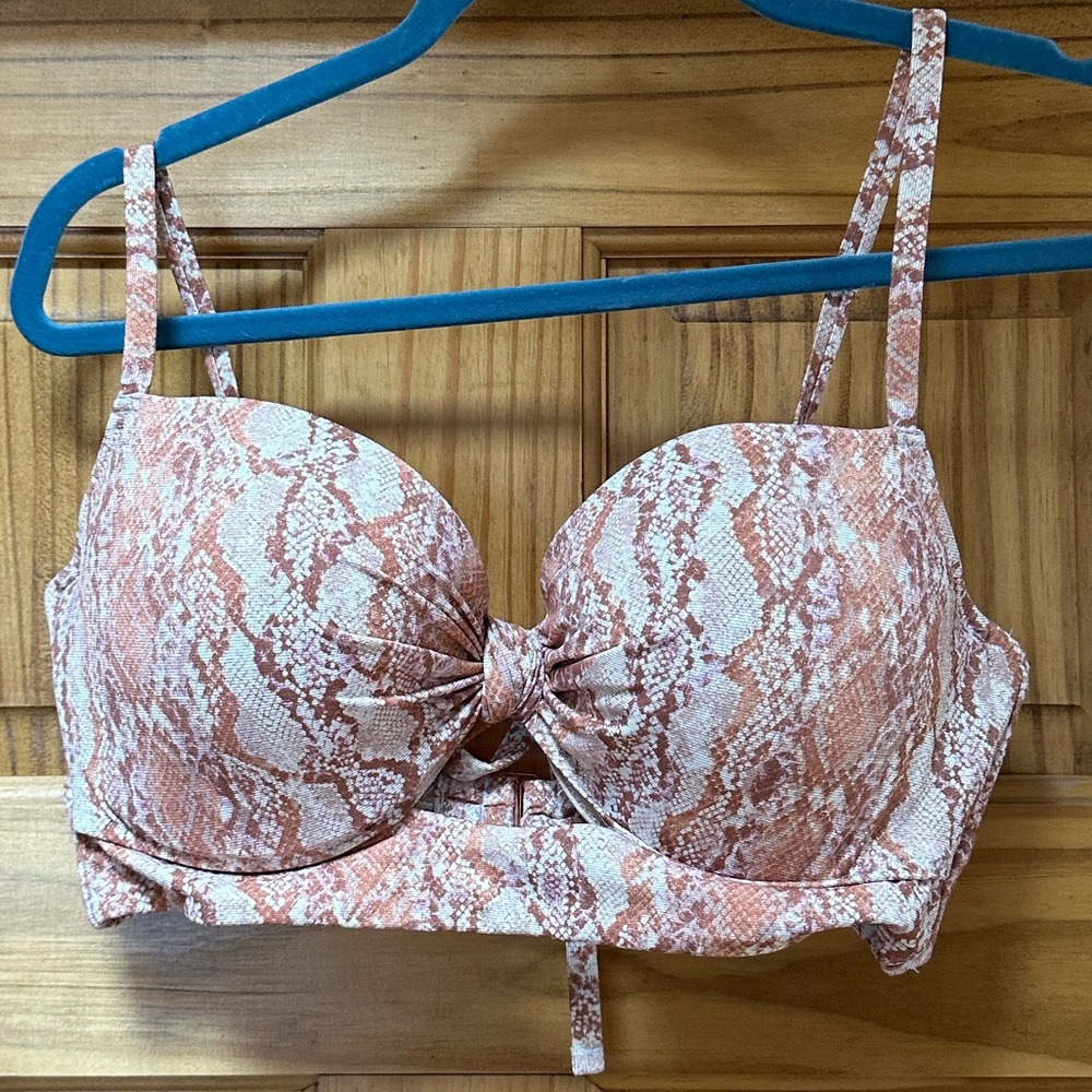 Shade & Shore 36D Swim Top